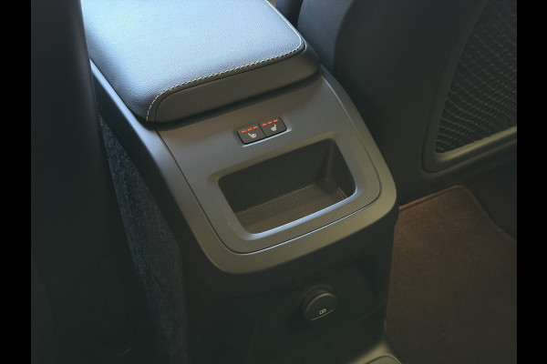 Volvo XC60 2.0 T8 455PK AWD BLACK EDITION HARMAN KARDON 360.CAM ELEK.TREKHAAK LEER SCHUIFDAK PHEV Plug in Hybrid ✅ Top Auto's Wijchen ,  Altijd een Ruim aanbod van Volvo's i  BUSINESS / CORE / BRIGHT / DARK / ULTRA DARK / PLUS DARK / BLACK EDITION  / ESSENTIAL / T6 / T8 ✅