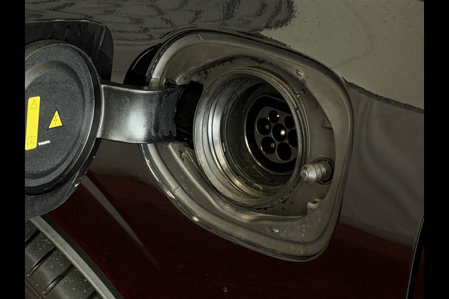 Volvo XC60 2.0 T8 455PK AWD BLACK EDITION HARMAN KARDON 360.CAM ELEK.TREKHAAK LEER SCHUIFDAK PHEV Plug in Hybrid ✅ Top Auto's Wijchen ,  Altijd een Ruim aanbod van Volvo's i  BUSINESS / CORE / BRIGHT / DARK / ULTRA DARK / PLUS DARK / BLACK EDITION  / ESSENTIAL / T6 / T8 ✅