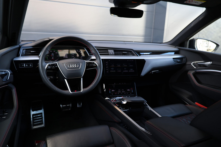 Audi Q8 e-tron S quattro SQ8 115 kWh | BTW | NAP | PANO | B&O | 360 | RS ZETELS | MATRIX | LUCHTVERING | MEMORY | KEYLESS |