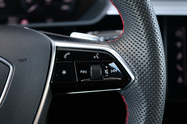 Audi Q8 e-tron S quattro SQ8 115 kWh | BTW | NAP | PANO | B&O | 360 | RS ZETELS | MATRIX | LUCHTVERING | MEMORY | KEYLESS |