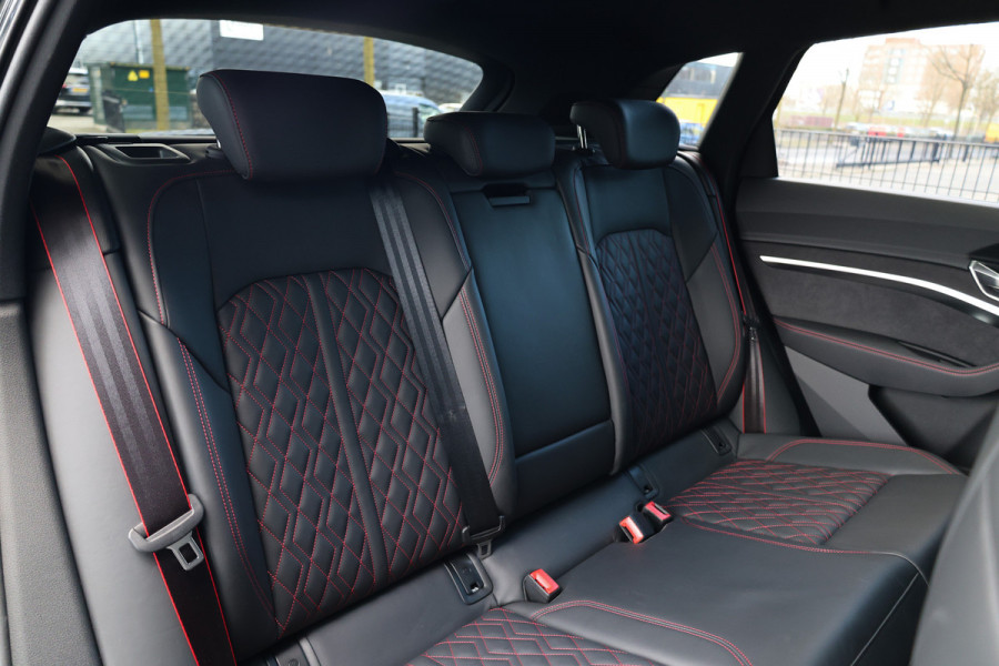 Audi Q8 e-tron S quattro SQ8 115 kWh | BTW | NAP | PANO | B&O | 360 | RS ZETELS | MATRIX | LUCHTVERING | MEMORY | KEYLESS |