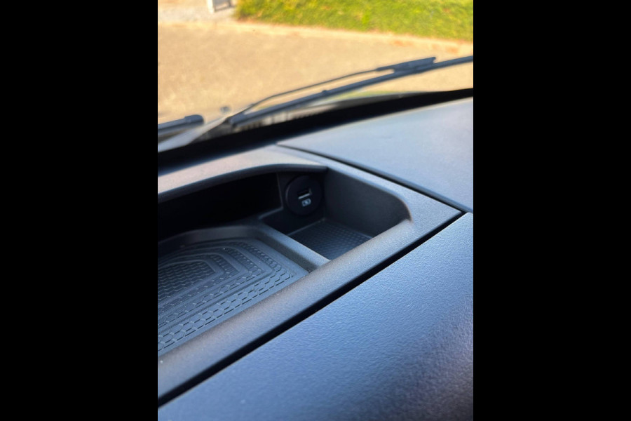 Iveco Daily 35S18HA L4H2 16M3 180PK KOELWAGEN KOELER KOEL KüHLWAGEN KüHLKOFFER FRIGO (ZIE OPMERKINGEN) NAVIGATIE ADAPTIVE CRUISE CONTROL LED  AIRCO ECC GEVEERDE BESTUURDERSSTOEL 270 GRADEN ACHTERDEUREN