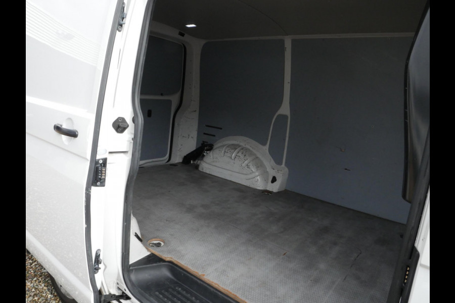 Volkswagen Transporter 2.0 TDI 110PK, L1H1, Airco
