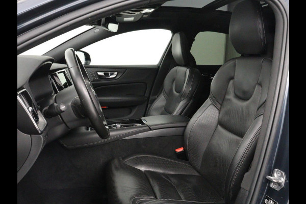 Volvo S60 2.0 Recharge T8 AWD R-Design | Panoramadak | Stoelventilatie | Head-Up | Leder | 360 Camera | Massage | Adaptive cruise | Trekhaak | Achterbankverwarming | Carplay | Harman/Kardon | PHEV | Plug In