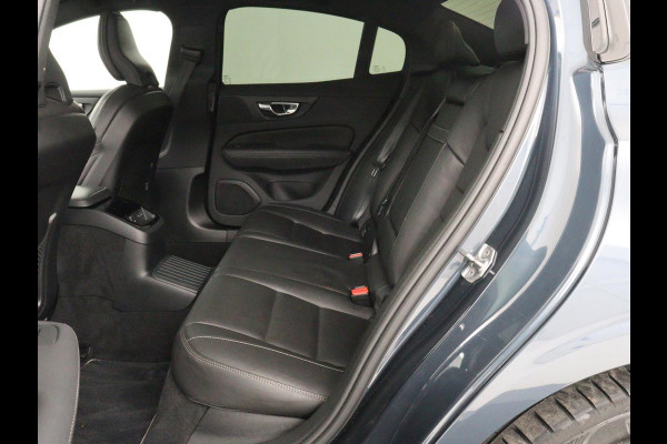 Volvo S60 2.0 Recharge T8 AWD R-Design | Panoramadak | Stoelventilatie | Head-Up | Leder | 360 Camera | Massage | Adaptive cruise | Trekhaak | Achterbankverwarming | Carplay | Harman/Kardon | PHEV | Plug In