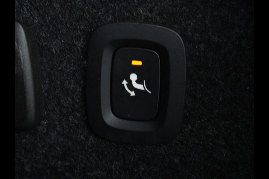 Volvo S60 2.0 Recharge T8 AWD R-Design | Panoramadak | Stoelventilatie | Head-Up | Leder | 360 Camera | Massage | Adaptive cruise | Trekhaak | Achterbankverwarming | Carplay | Harman/Kardon | PHEV | Plug In