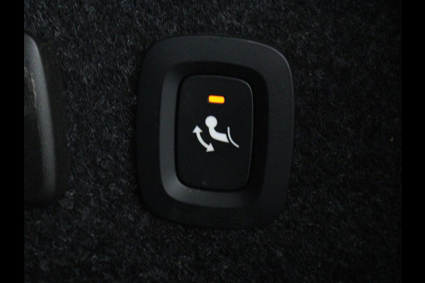 Volvo S60 2.0 Recharge T8 AWD R-Design | Panoramadak | Stoelventilatie | Head-Up | Leder | 360 Camera | Massage | Adaptive cruise | Trekhaak | Achterbankverwarming | Carplay | Harman/Kardon | PHEV | Plug In