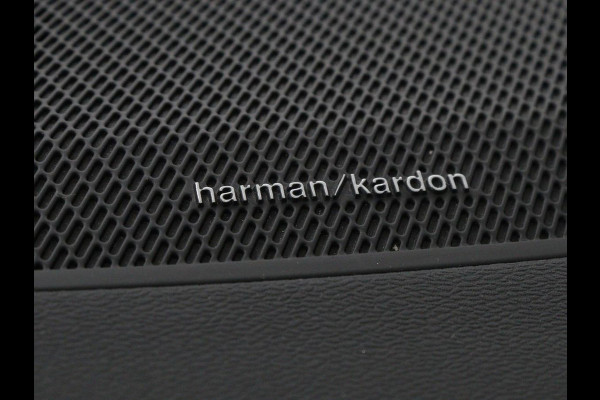 Volvo S60 2.0 Recharge T8 AWD R-Design | Panoramadak | Stoelventilatie | Head-Up | Leder | 360 Camera | Massage | Adaptive cruise | Trekhaak | Achterbankverwarming | Carplay | Harman/Kardon | PHEV | Plug In