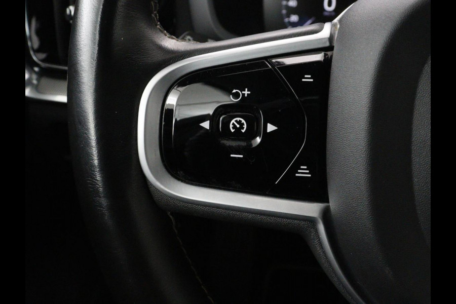Volvo S60 2.0 Recharge T8 AWD R-Design | Panoramadak | Stoelventilatie | Head-Up | Leder | 360 Camera | Massage | Adaptive cruise | Trekhaak | Achterbankverwarming | Carplay | Harman/Kardon | PHEV | Plug In