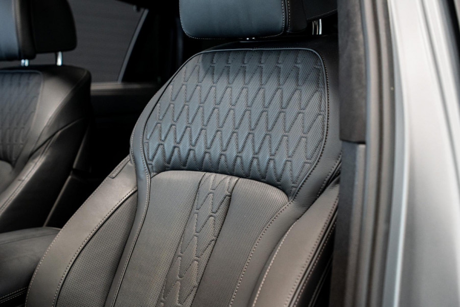 BMW X6 M60i xDrive *M-Sport Pro / Bowers & Wilkins / Massage / Panorama / Soft-Close*