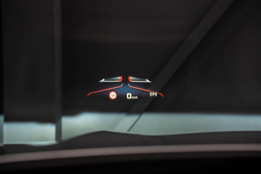 BMW X6 M60i xDrive *M-Sport Pro / Bowers & Wilkins / Massage / Panorama / Soft-Close*