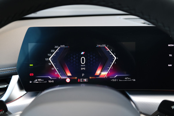 BMW X1 xDrive30e | M-SPORT | NAP! | PANO | H/K AUDIO | HUD | MEMORY | 20'' | KEYLESS | LED ADAPTIEF |