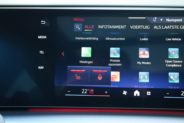 BMW X1 xDrive30e | M-SPORT | NAP! | PANO | H/K AUDIO | HUD | MEMORY | 20'' | KEYLESS | LED ADAPTIEF |