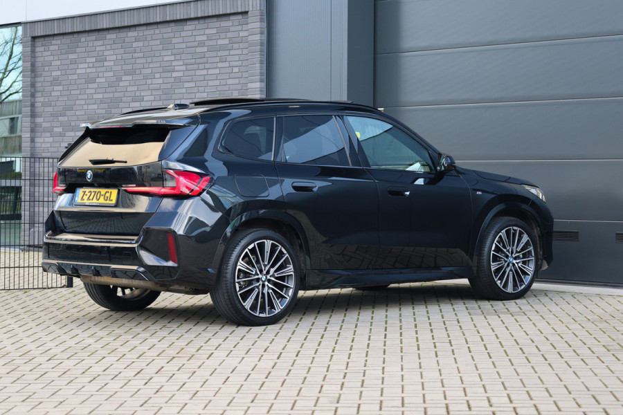 BMW X1 xDrive30e | M-SPORT | NAP! | PANO | H/K AUDIO | HUD | MEMORY | 20'' | KEYLESS | LED ADAPTIEF |