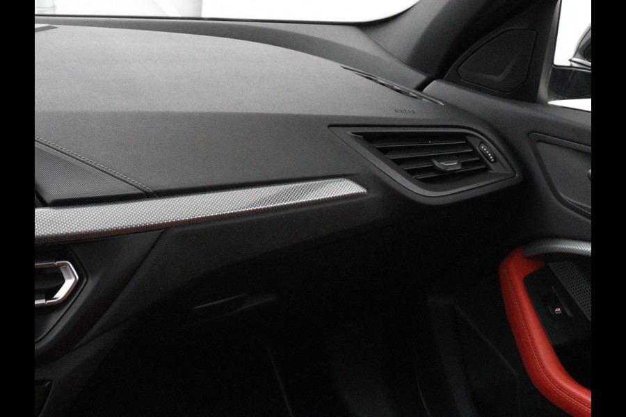 BMW 1-serie 118i High Executive | Sport Line | Panoramadak | Leder | Stoelverwarming | Keyless | Live Cockpit | Carplay | Sportstoelen | Navigatie | Spiegel Pakket | Parkeerhulp | Climate control