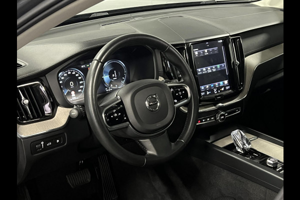 Volvo XC60 2.0 T8 Twin Engine AWD Momentum Pro Trekhaak | Massage | Stoelventilatie | Open dak | Stoelverwarming | Achteruitrij camera | Memory | Carplay | Leder