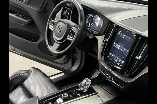 Volvo XC60 2.0 T8 Twin Engine AWD Momentum Pro Trekhaak | Massage | Stoelventilatie | Open dak | Stoelverwarming | Achteruitrij camera | Memory | Carplay | Leder