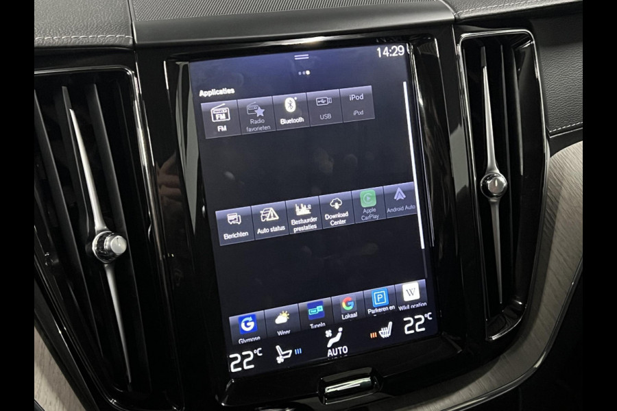Volvo XC60 2.0 T8 Twin Engine AWD Momentum Pro Trekhaak | Massage | Stoelventilatie | Open dak | Stoelverwarming | Achteruitrij camera | Memory | Carplay | Leder