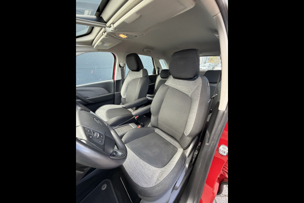 Citroën C4 Picasso 130pk Selection (Trekhaak - Automatische Airco - Navigatie - Apple Carplay - Parkeersensoren)