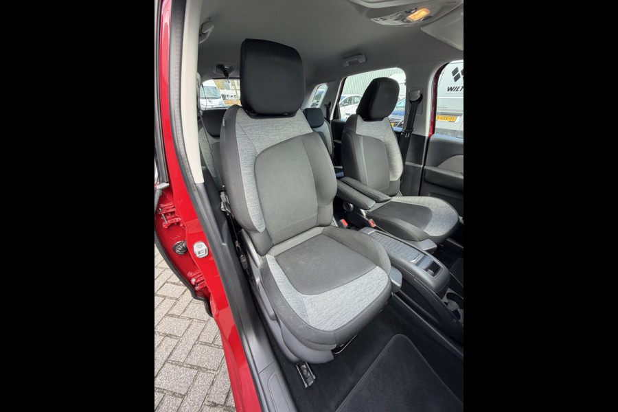 Citroën C4 Picasso 130pk Selection (Trekhaak - Automatische Airco - Navigatie - Apple Carplay - Parkeersensoren)