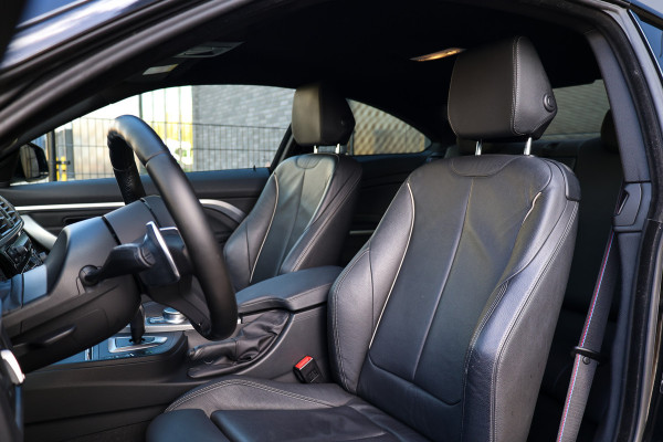 BMW 4 Serie Coupé 420i High Executive | M-SPORT | NAP | HUD | ADAPTIVE LED | LEDER | HIFI AUDIO |