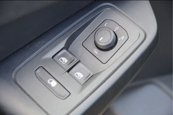 Volkswagen Caddy Cargo Maxi 2.0 TDI AUT. LED, 2X SCHUIFDEUR, TREKHAAK, STOELVERWARMING, CAMERA, NAVI, ADAPT. CRUISE, PARKEERSENSOREN