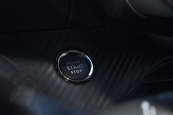 Peugeot 208 1.2 PureTech 100PK Allure Pack | Carplay | Camera | Adapt. Cruise | 3D Dash | Stoelverw. | Incl. garantie