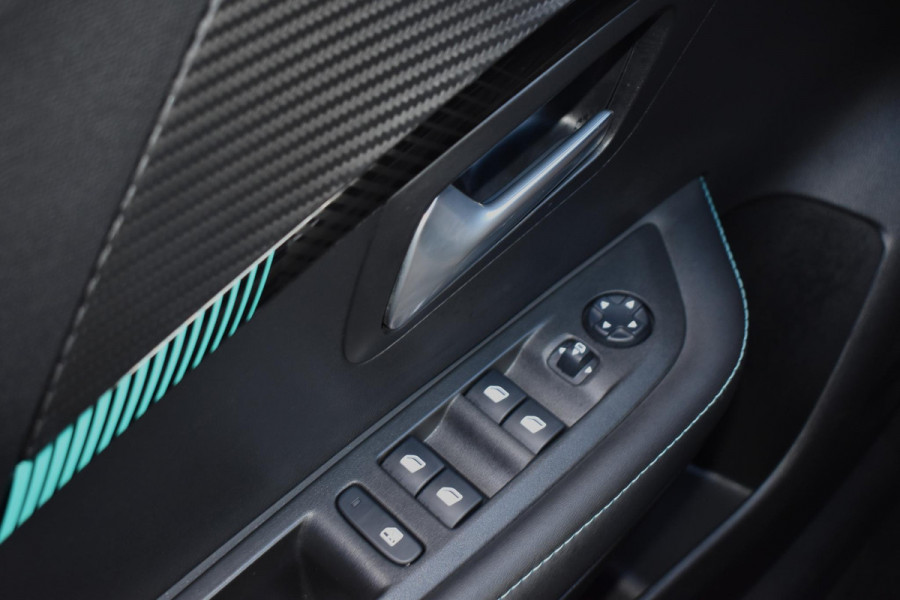 Peugeot 208 1.2 PureTech 100PK Allure Pack | Carplay | Camera | Adapt. Cruise | 3D Dash | Stoelverw. | Incl. garantie