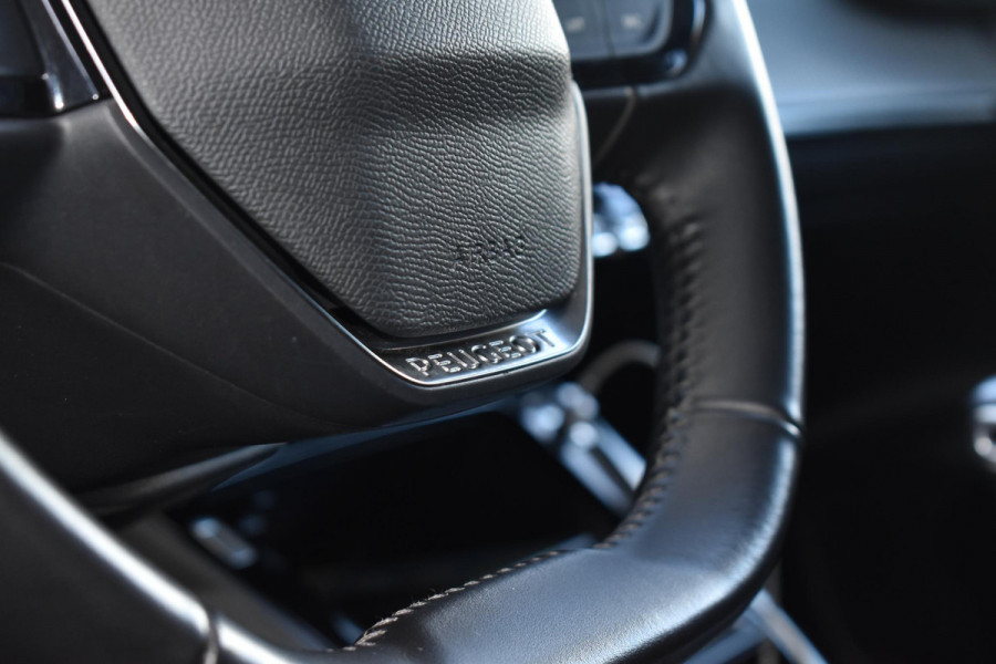 Peugeot 208 1.2 PureTech 100PK Allure Pack | Carplay | Camera | Adapt. Cruise | 3D Dash | Stoelverw. | Incl. garantie