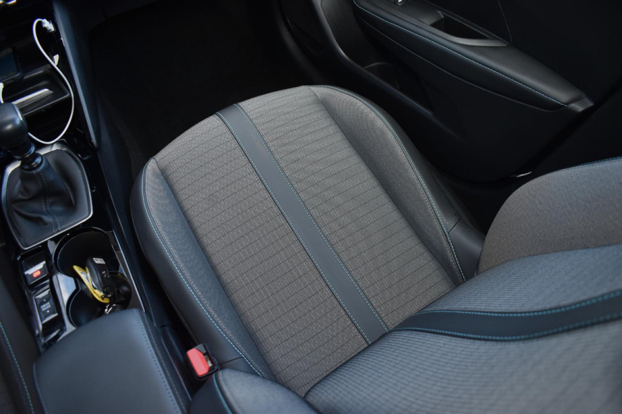 Peugeot 208 1.2 PureTech 100PK Allure Pack | Carplay | Camera | Adapt. Cruise | 3D Dash | Stoelverw. | Incl. garantie