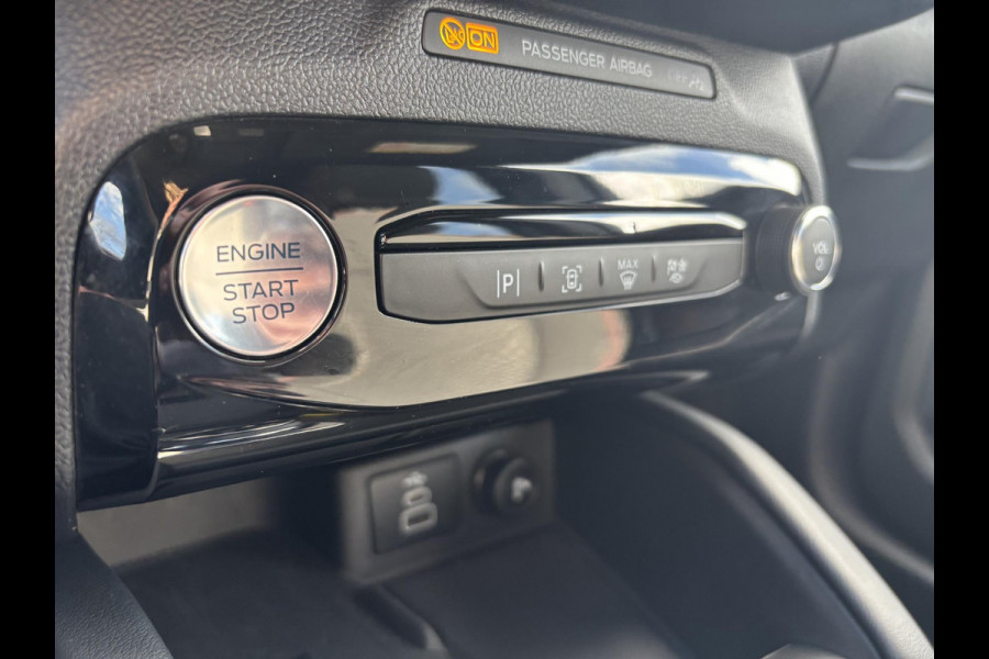 Ford Kuga 2.5 FHEV ST-Line | 190pk | Winterpack | Achteruitrijcamera | SYNC 4 Navigatie | All Weatherbanden | Geen stekker nodig