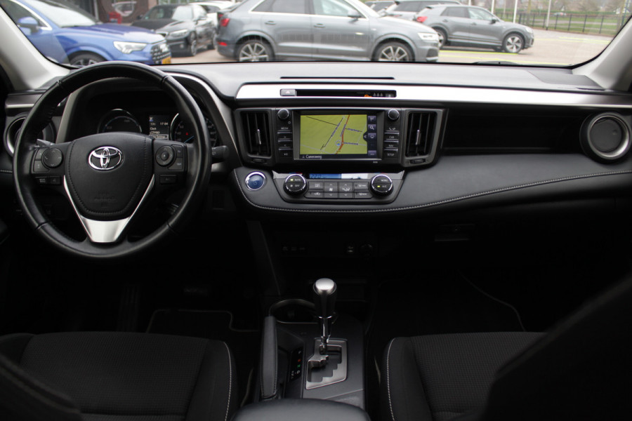 Toyota RAV4 2.5 Hybrid Dynamic / Camera / Navigatie / Cruise Control / 2e Eigenaar / Compleet dealer onderhouden