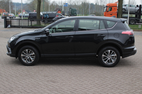 Toyota RAV4 2.5 Hybrid Dynamic / Camera / Navigatie / Cruise Control / 2e Eigenaar / Compleet dealer onderhouden