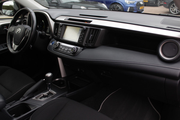 Toyota RAV4 2.5 Hybrid Dynamic / Camera / Navigatie / Cruise Control / 2e Eigenaar / Compleet dealer onderhouden