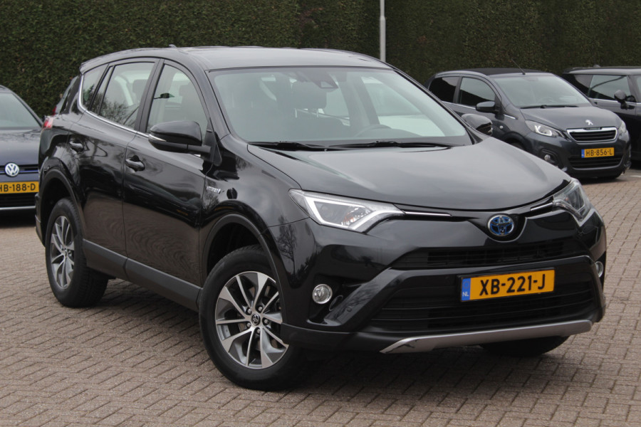 Toyota RAV4 2.5 Hybrid Dynamic / Camera / Navigatie / Cruise Control / 2e Eigenaar / Compleet dealer onderhouden