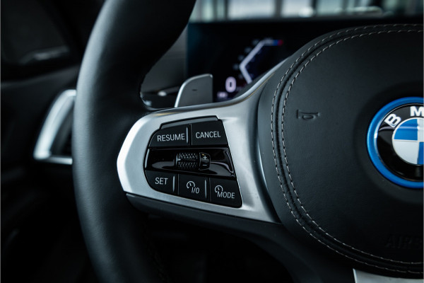 BMW X5 xDrive50e - M Sport | Panorama | H&K | Luchtvering | Memory