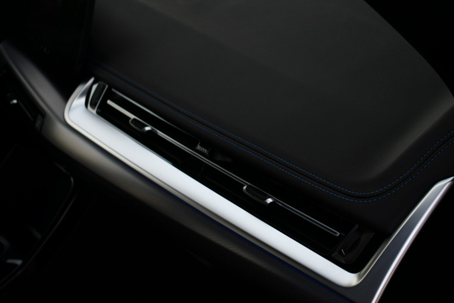 BMW X1 sDrive18i M-Sport Camera ACC-voorber Shadowline Adp-onderstel