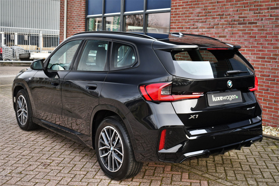 BMW X1 sDrive18i M-Sport Camera ACC-voorber Shadowline Adp-onderstel
