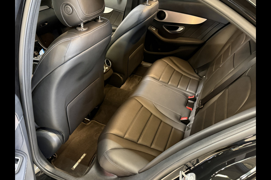 Mercedes-Benz C-Klasse 180 Business Solution AMG | Pano | 22.000km NAP | Leder | Sfeerverlichting | Apple Carplay