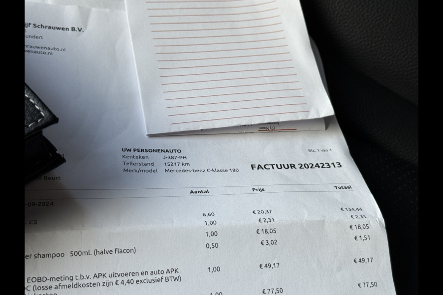 Mercedes-Benz C-Klasse 180 Business Solution AMG | Pano | 22.000km NAP | Leder | Sfeerverlichting | Apple Carplay