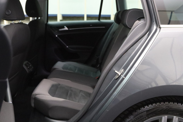 Volkswagen Golf Variant 1.5 TSI 150 PK Automaat Highline R-Line Business, Massage, Carplay, Trekhaak