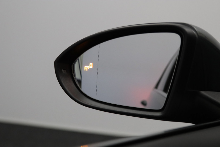 Volkswagen Golf Variant 1.5 TSI 150 PK Automaat Highline R-Line Business, Massage, Carplay, Trekhaak