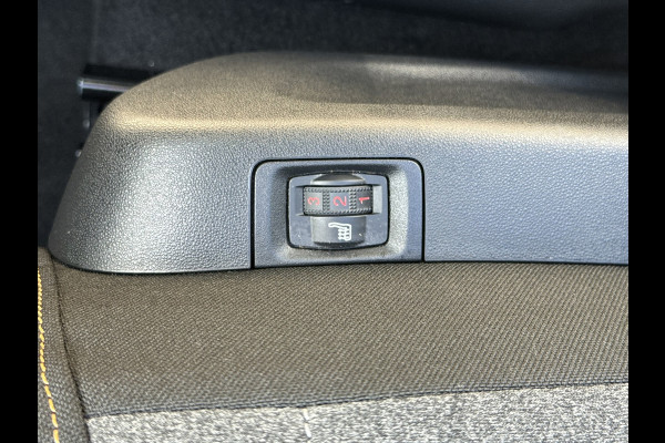 Citroën C3 1.2 PureTech C-Series 110pk Cruise Clima Carplay Navigatie Verwarmde stoelen