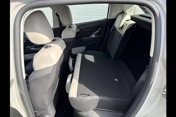 Citroën C3 1.2 PureTech C-Series 110pk Cruise Clima Carplay Navigatie Verwarmde stoelen