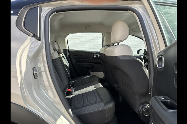 Citroën C3 1.2 PureTech C-Series 110pk Cruise Clima Carplay Navigatie Verwarmde stoelen