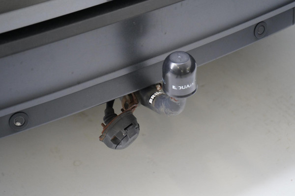 Ford FOCUS Wagon 1.5 150pk Titanium Automaat | Winterpack | Trekhaak | All-seasonbanden | Keyless | Cruise control | Apple Carplay