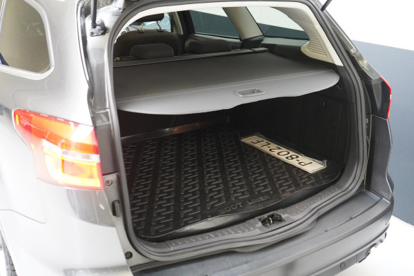 Ford FOCUS Wagon 1.5 150pk Titanium Automaat | Winterpack | Trekhaak | All-seasonbanden | Keyless | Cruise control | Apple Carplay