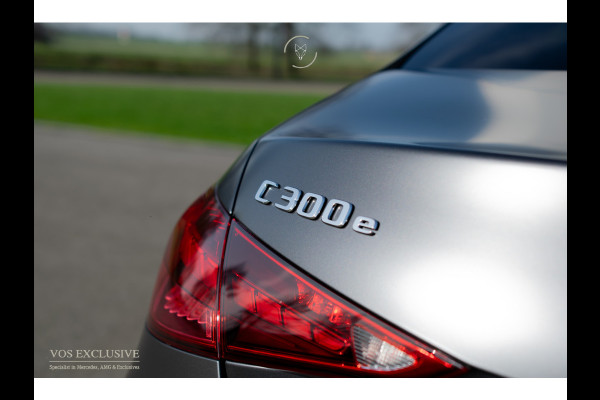 Mercedes-Benz C-Klasse 300 e AMG Magno|Nappa|Night|Rij-assistentie Plus|Keyless-Go|Stoelkoeling|Pano|360°|Burmester|19''