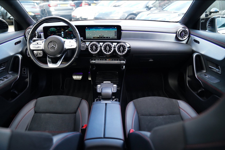 Mercedes-Benz CLA-Klasse 250 e Business Solution AMG Limited | Panorama | Sfeerverlichting LED | Camera | Leder/Alcantara | Trekha