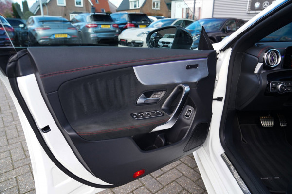 Mercedes-Benz CLA-Klasse 250 e Business Solution AMG Limited | Panorama | Sfeerverlichting LED | Camera | Leder/Alcantara | Trekha